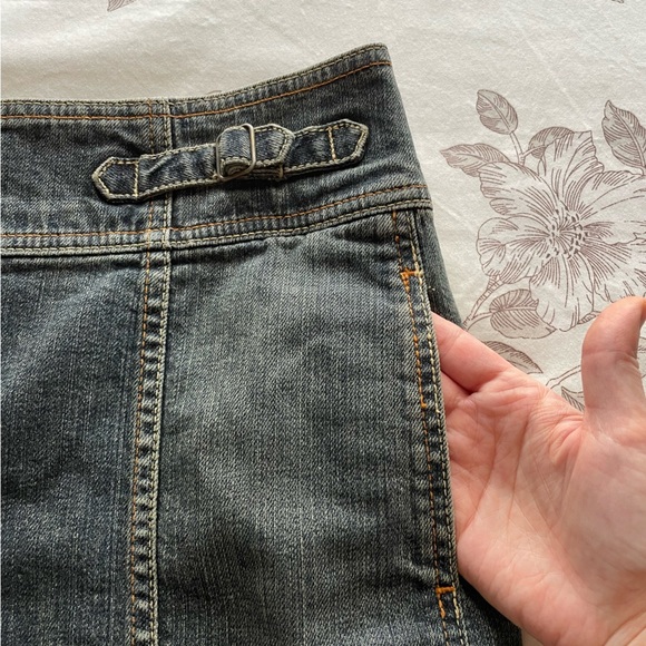 GAP Y2K Full Snap Denim Low Rise Mini Skirt 10 Cotton Pocketless Preppy Bratz - Picture 3 of 9